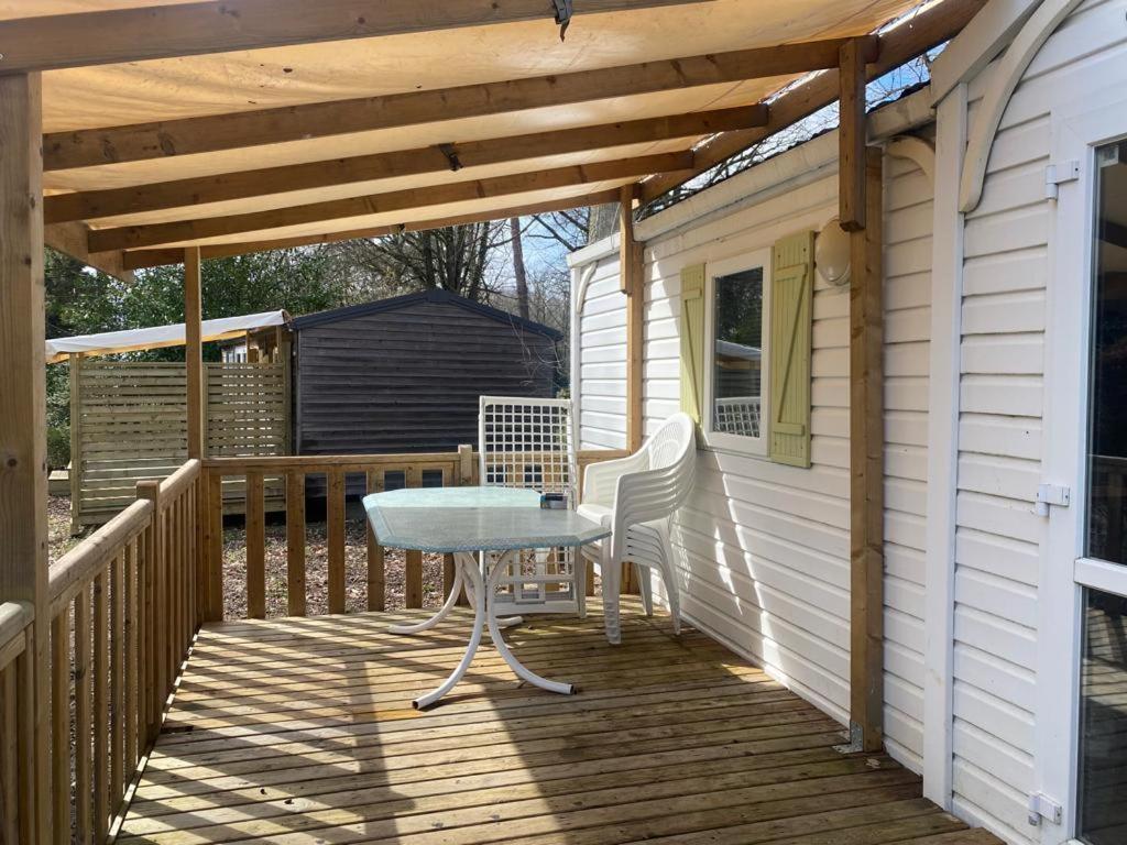 Mobil-Home Au Parc Des Roches Saint-Cheron Exterior photo